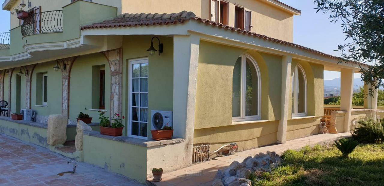 Villa Renzo E Lucia Sant Isidoro  Exterior photo